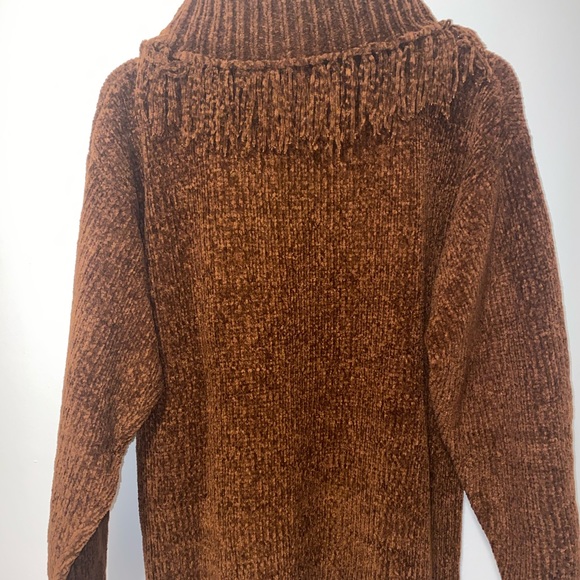 Brown Cowl turtleneck - Picture 3 of 3